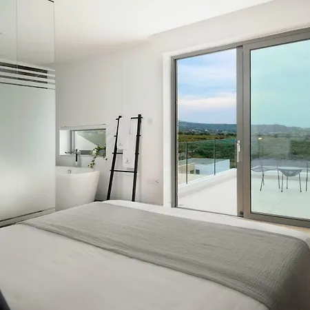 וילה Golden Shore Paphos